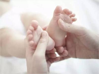 婴儿抚触时需要注意这些要点  第2张