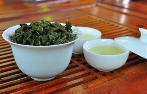 上班族犯困如何解决 推荐多喝茶  第2张