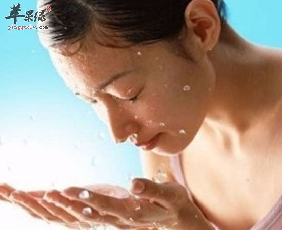 炎炎夏日 痘痘一族该怎么办呢  第3张