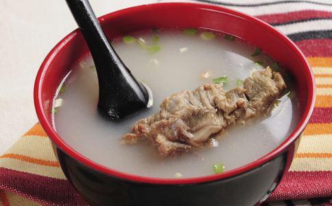 骨质疏松的饮食方法 老人就要这样吃  第1张