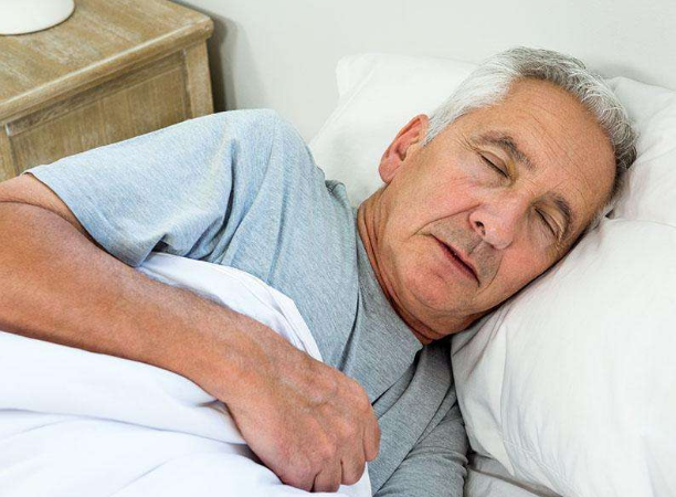 夏季老人睡眠禁忌有哪些  第4张