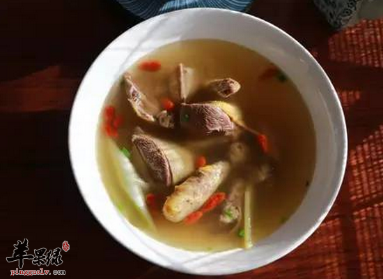 老人小雪天气吃哪些食物养生  第1张
