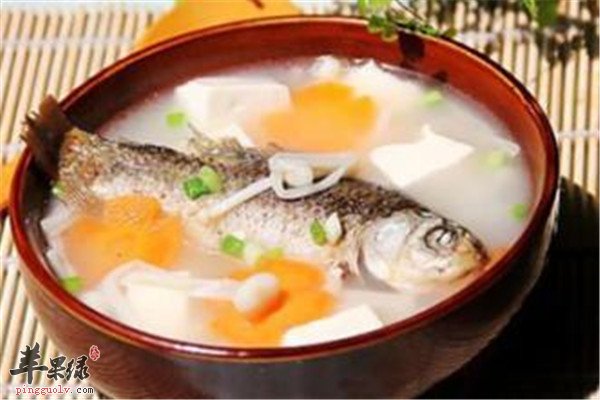 寒露节气要喝汤 推荐鲫鱼豆腐汤  第2张