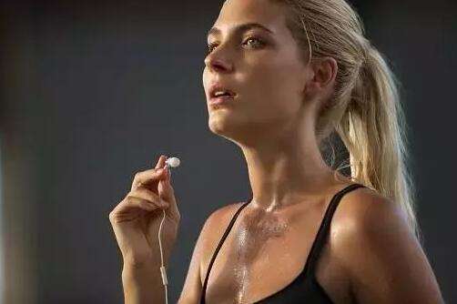 秋季要积极运动 增强刺激避免犯困  第2张