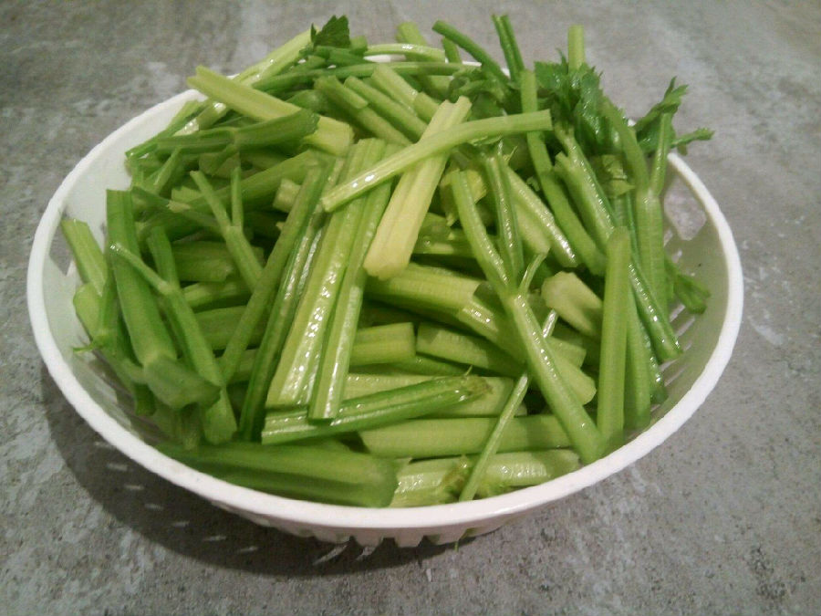 孕妇可以吃芹菜吗_如何挑选  第3张
