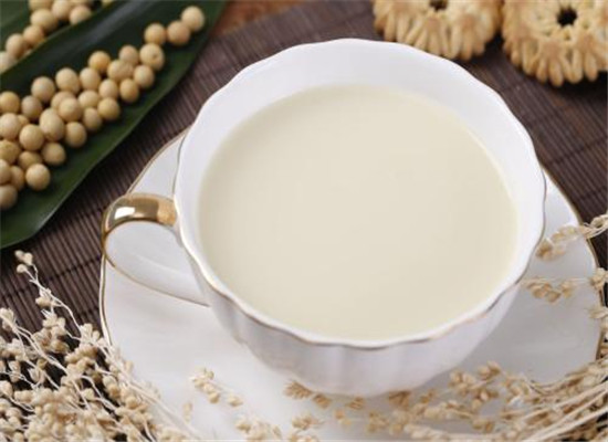 豆浆对于老年人的四大保健效果  第4张