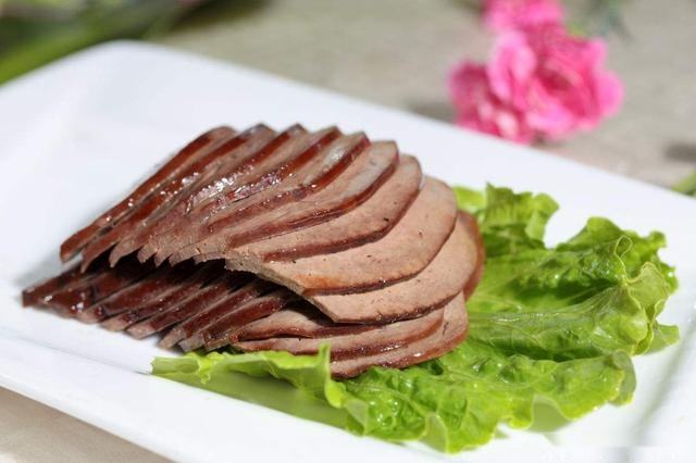 青少年吃什么能帮助提高视力_推荐饮食
