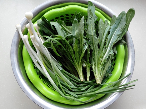 夏季养生多吃苦菜 清热还解毒  第1张