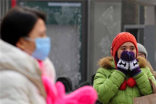 秋季洗冷水澡御寒 坚持能预防感冒