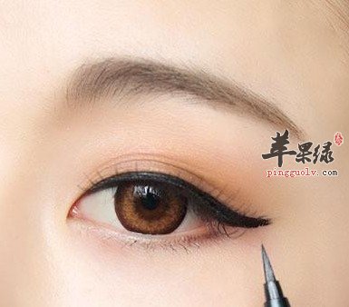 眼影应该怎么画 让女性更美的技巧  第4张