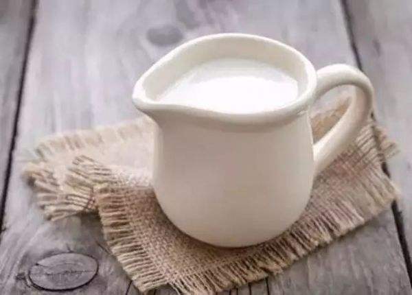 新生儿喝羊奶粉好吗  第1张