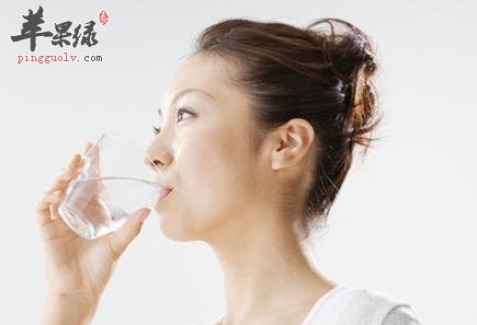 秋季的养生方法 秋季干燥多补水  第1张