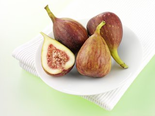 四种食物保护肺脏 预防男性吸烟症状  第2张