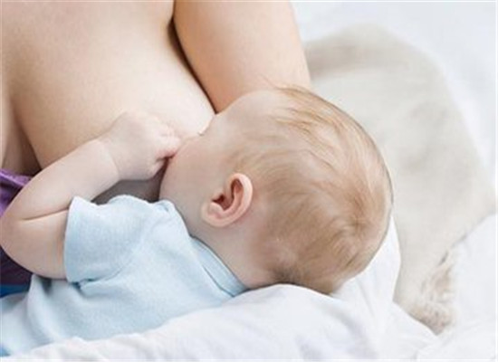 新妈妈必备 母乳喂养多久添加辅食