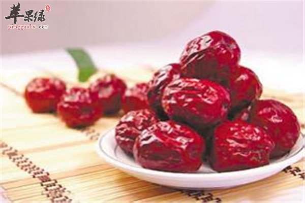 春季补脑吃什么 大枣核桃和香蕉  第1张