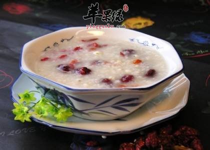 夏季适合喝粥养胃 喝粥也要选对食材  第1张