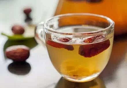 秋季养生少辛辣 清淡饮食多喝茶  第1张