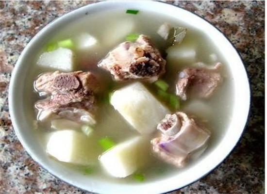 两道清热润肠食谱 有效预防夏季便秘
