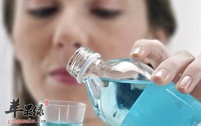 白领们在生活中如何保护嗓子