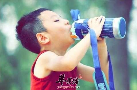 青少年喝水的禁忌 这些要注意